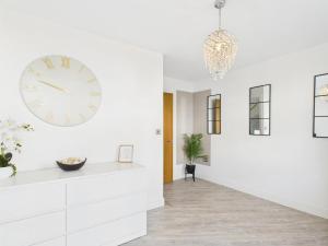 Modern Townhouse Sleeps 6