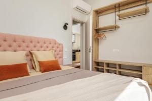 Aquatic by Vintage Travel