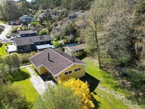 Peaceful Coastal Getaway on Oddo