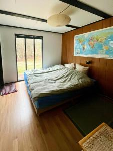 70S Wooden House On Large Natural Plot