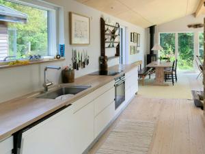 Renovated Holiday Home With Sea View On Agersø