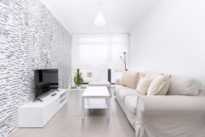 Home2Book Modern Apartment Near Playa del Pozo