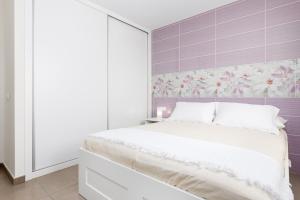 Home2Book Modern Apartment Near Playa del Pozo