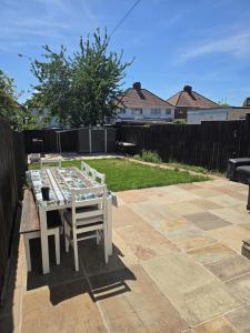 HolidayDreamHousesWembley