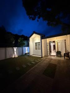 Secure & Quiet Gated Retreat