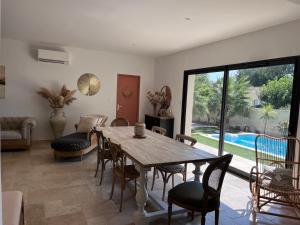 Villas Maison familiale au coeur des Alpilles Repos assure : photos des chambres