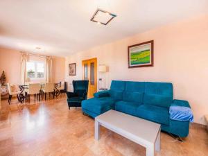 Tranquil Villa Stay in Tolleric