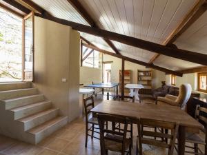 Maisons de vacances Forest View Home in Loubejac : photos des chambres