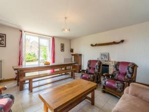 Maisons de vacances Forest View Home in Loubejac : photos des chambres