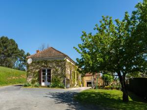 Maisons de vacances Forest View Home in Loubejac : photos des chambres
