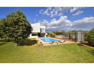 Country House in Binissalem with Pool