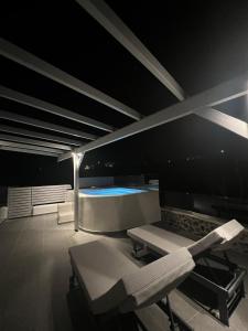New Villa Sostis & Private Hot Tub