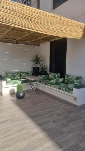 villa pools bbq lounge