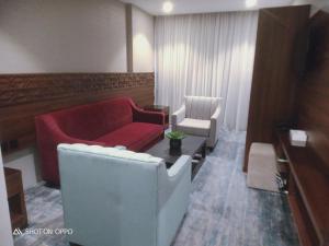 Manazel Al Zaireen Hotel