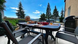 Maisons de vacances Le Sequoia --- Vue Extraordinaire - Nature - Calme - Netflix - Wifi - Randonnee : photos des chambres