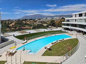 Penthouse with hot tub located close to Selwo