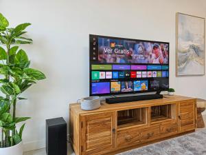 Penthouse with hot tub located close to Selwo