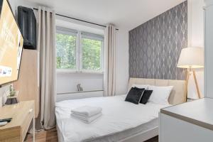 Złota 77 by NYX Apart