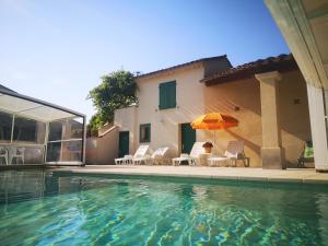 Appartements Gite la glycine avec piscine au mas de Saint Jean : photos des chambres