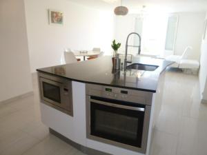 Apartment with sea view