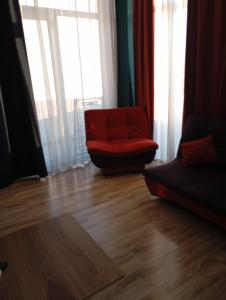Cozy 1-Bedroom Varketili Apartment Near Metro & Market