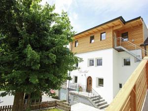 Holiday Home in Wenns near Ski Lift
