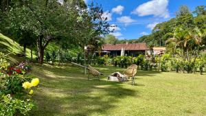 Casa 03 Vale Boa Vista - Charme Rústico em Condomínio com Área de Lazer Completa