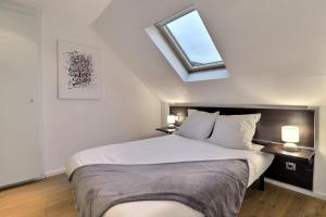 The Loft Under the Roofs - Near the Train Station