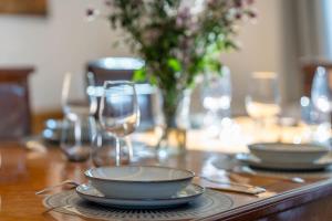 Duomo 7 min - Historic Luxury 3 Bedrooms Apt with Parking