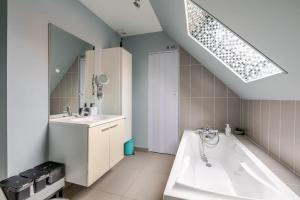 Villas Gites Spa Strasbourg - La Villa 14 : photos des chambres