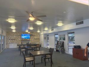 Beachside Escape for 6 with Pool & Direct Sand Access - Aloha Kai #49