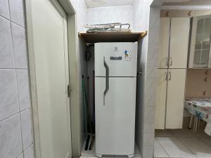 1 Dorm Pé na Areia – Praia Guilhermina