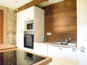 Holiday home in Viroinval with sauna