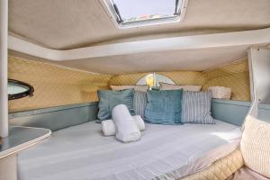 Bateaux Sejour Insolite sur Ulysse - Bateau - Port de Caen : photos des chambres