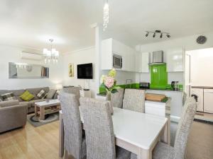 Modern Garden Home, Algorfa