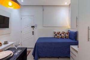 Poucos Passos da Praia de Copacabana - PF512