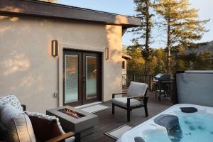 Rockies Ranch - Hot Tub with a View & Pet Friendly
