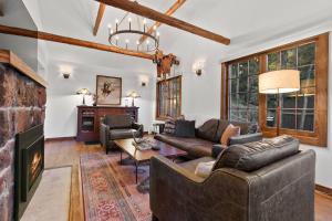 Rockies Ranch - Hot Tub with a View & Pet Friendly