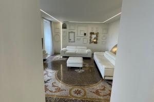 Stunning flat in medieval tower-aquarium, old town town, 7 floor beautiful view