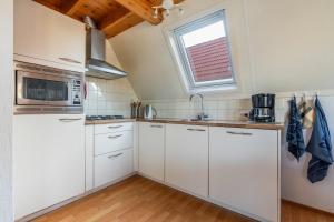 Lovely bungalow with woodburner and airco