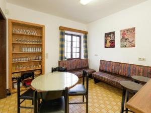 Holiday Home in Deiffelt near Forest