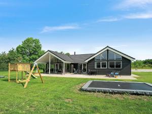 18 person holiday home in Grenaa