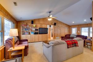 Minocqua Lakefront Cabin with Deck
