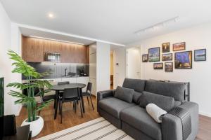 196 Andrade Corvo Apartment by Minho's Guest - 3hvězdičkové hotely ve městě Braga