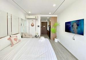 Studio River Gate near Bui Vien District 1