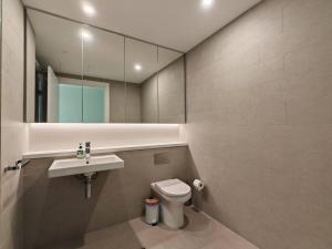 Bright and Spacious 2BR Apartment in Olympic Park