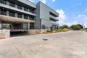 Pool Boxing Gym and Live Music Drinks 2BR 2BA S Austin Condo By Austin Vacay