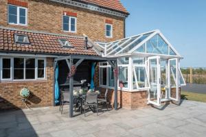 The Rainbow Retreat -Spacious 5-Bed Home -Long-Stay Friendly -Ideal for Contractors & Families