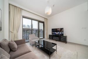 Elegant 1 Bed Creek Beach Stay with Beach Access