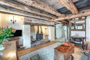 2 Bed in Battle oc-f32643